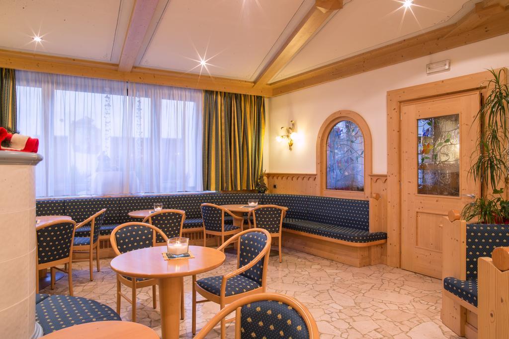 Hotel Al Cervo Tesero Esterno foto